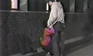 أظهر جنس تويتر مترجم كل سحرها في المقصورة في الغرفة.