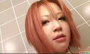 كانت الجمال في سراويل سوداء وبدء استمناء. احدث افلام سكس مترجم