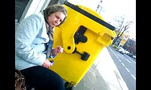إبقاء رطبة الطبقات ، بلطف سحب كس جنس احترافي مترجم