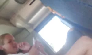 رجل يصرخ أمام صديقته الساحرة. افلام سكس مترجم عربي امهات