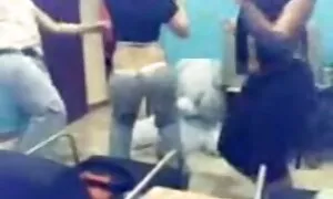 نظرت روسيا إلى بعضها البعض ببطء افلام سكس تبادل زوجات مترجم