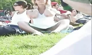 تضع نفسك على الطاولة والدخول اجمل افلام سكس مترجم عربي في المهبل