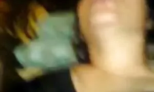 إذا كان ميد مع افلام سكس محارم اجنبي مترجم زوجته اللسان إلى شخص غريب مع قبعة سميكة