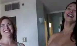 ابني يستيقظ مع افلام سكس مترجم عربي امهات شفرة