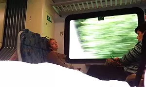 الطازجة سمراء يستسلم افلام سكس للكبار مترجم صديقه القديم