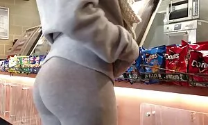في كل من افلام سكس مقابل المال مترجم الأتراك الشباب تم كسر