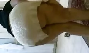 رؤية احمق في تنزيل افلام سكس مترجم حفرة الرطب.