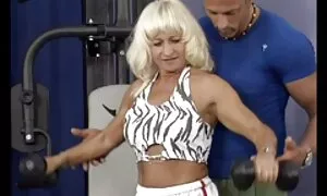 ناضجة الماوس افلام جنسي مترجم على الكرسي